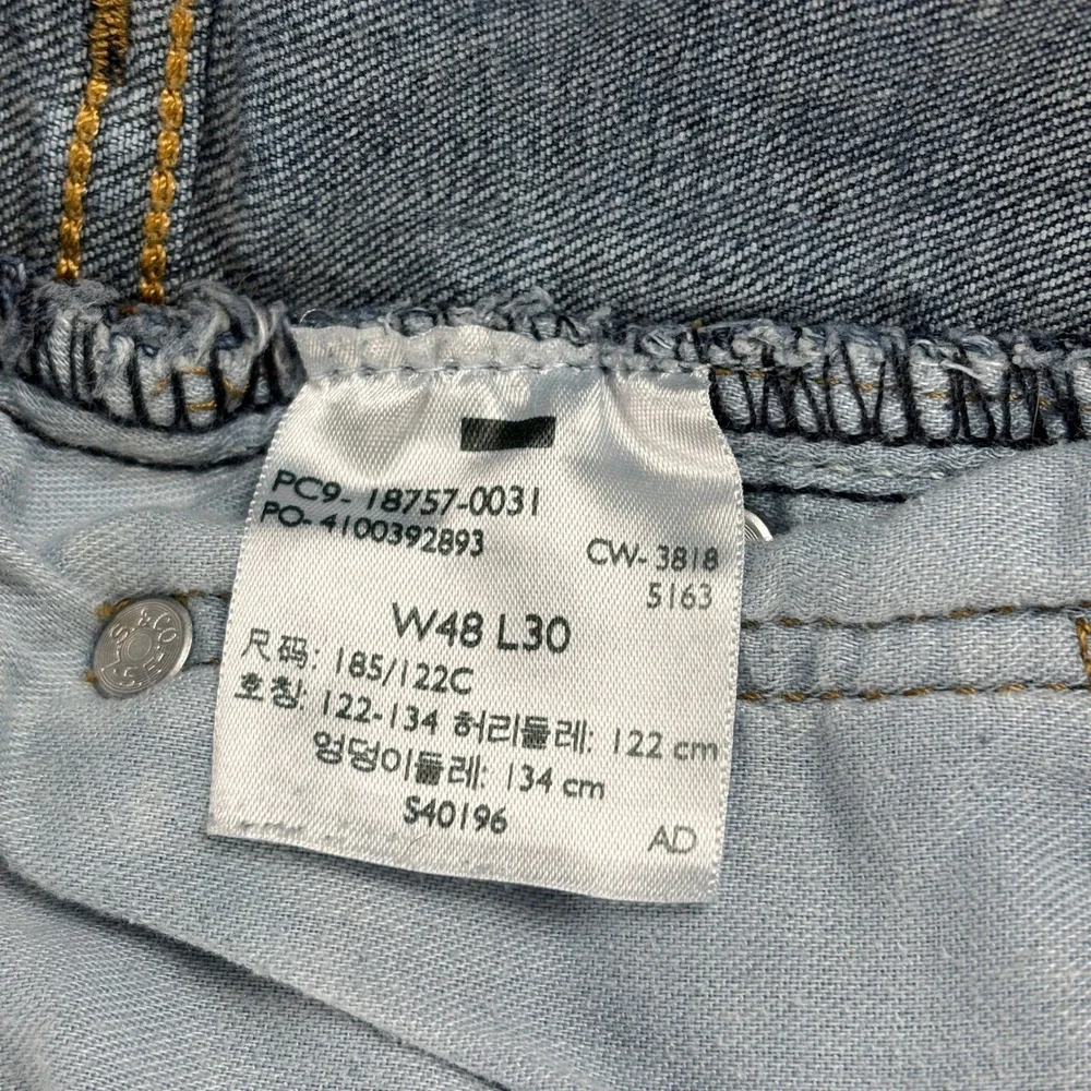 Levi's 541 Athletic Taper Jeans Men's W48 L30 Medium‎ Wash Stretch Denim